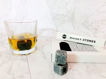 whiskey sipping stone  gift set to cool juice