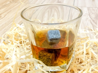 whisky rocks for Carlsberg gift set